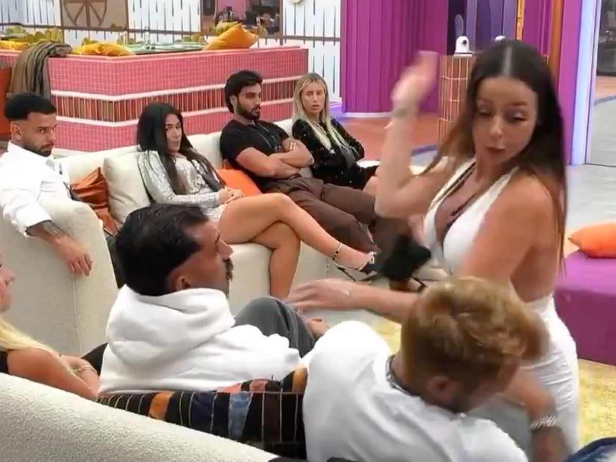 participante-de-reality-show-em-portugal-perde-o-controle-e-estapeia-colega-no-rosto