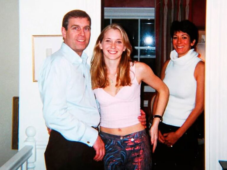 Acusações contra príncipe Andrew serão examinadas “de maneira apropriada”, diz fonte real