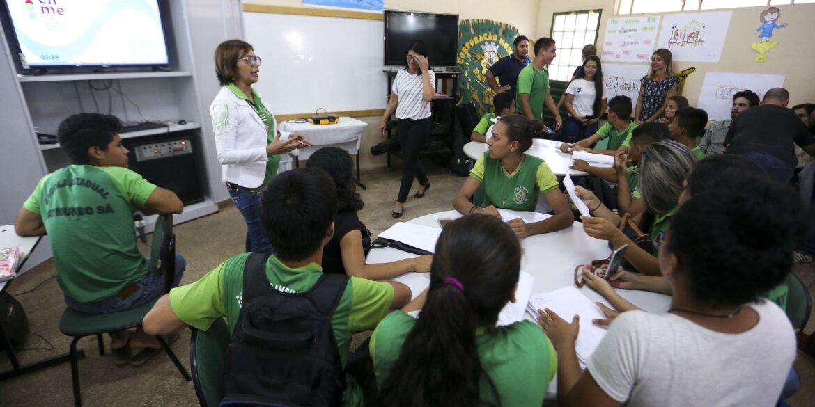 liminar-mantem-presenca-de-professores-em-salas-de-leitura-de-sp