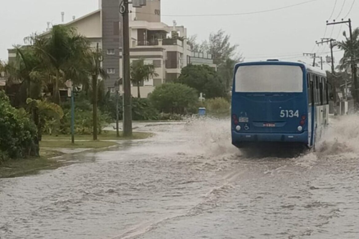 tempo-fecha-e-chuvas-castigam-boa-parte-do-pais;-confira-o-clima