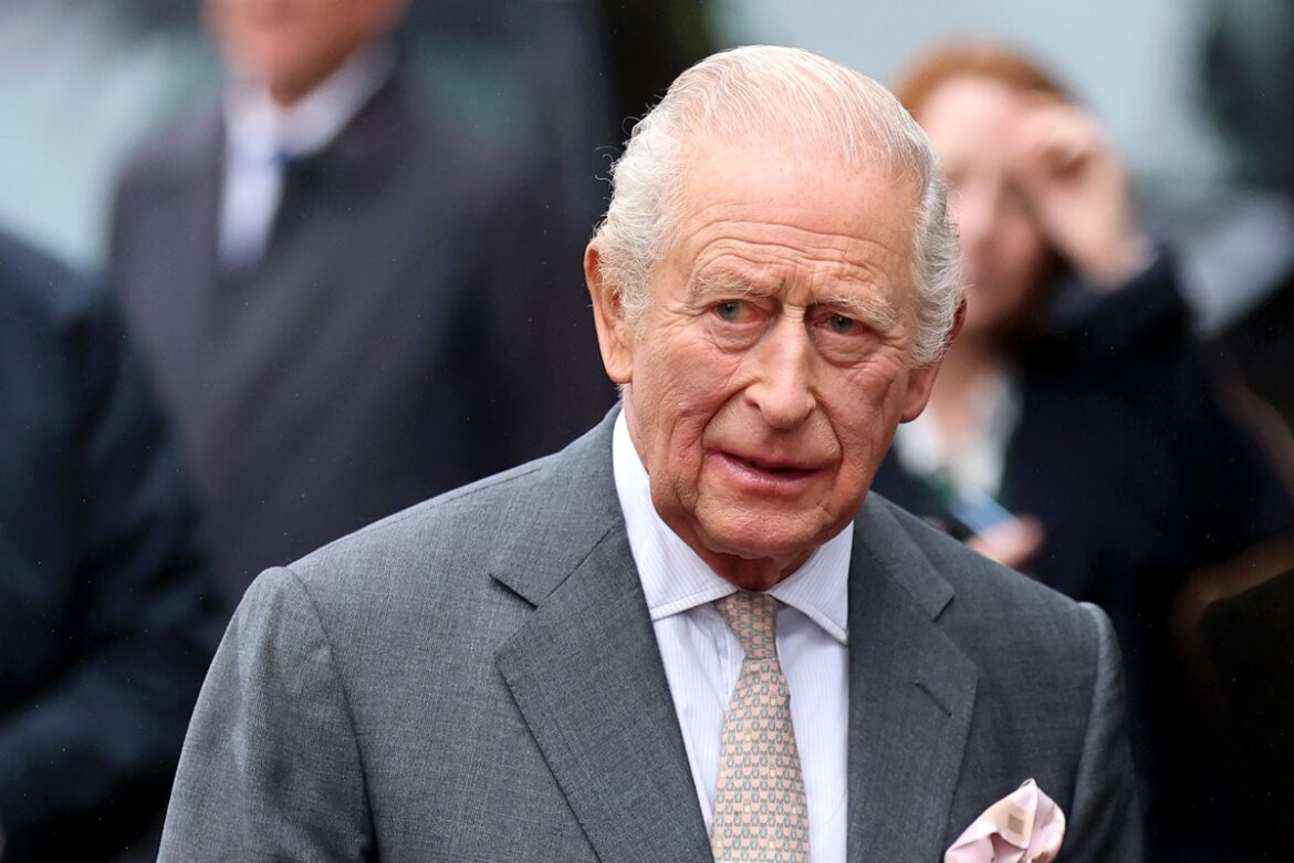 em-viagem,-rei-charles-“quebrara”-tradicao-de-491-anos;-entenda