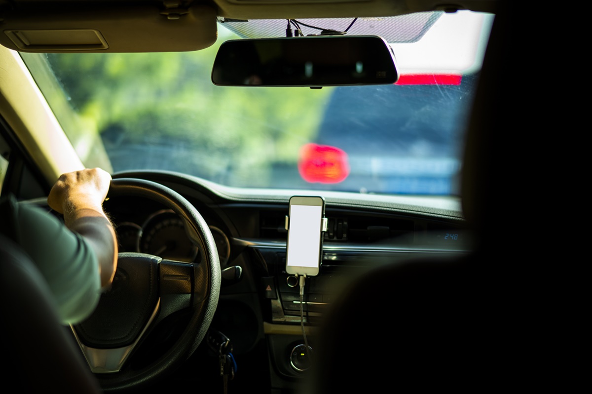 senado-aprova-identificacao-de-areas-de-risco-em-apps-de-corridas