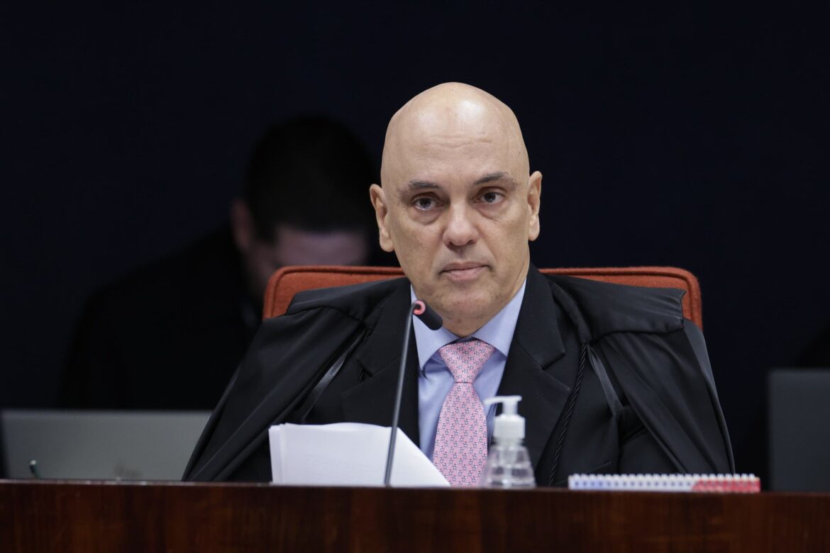 moraes-vota-por-condenar-sete-reus-do-nucleo-da-desinformacao-da-trama-golpista