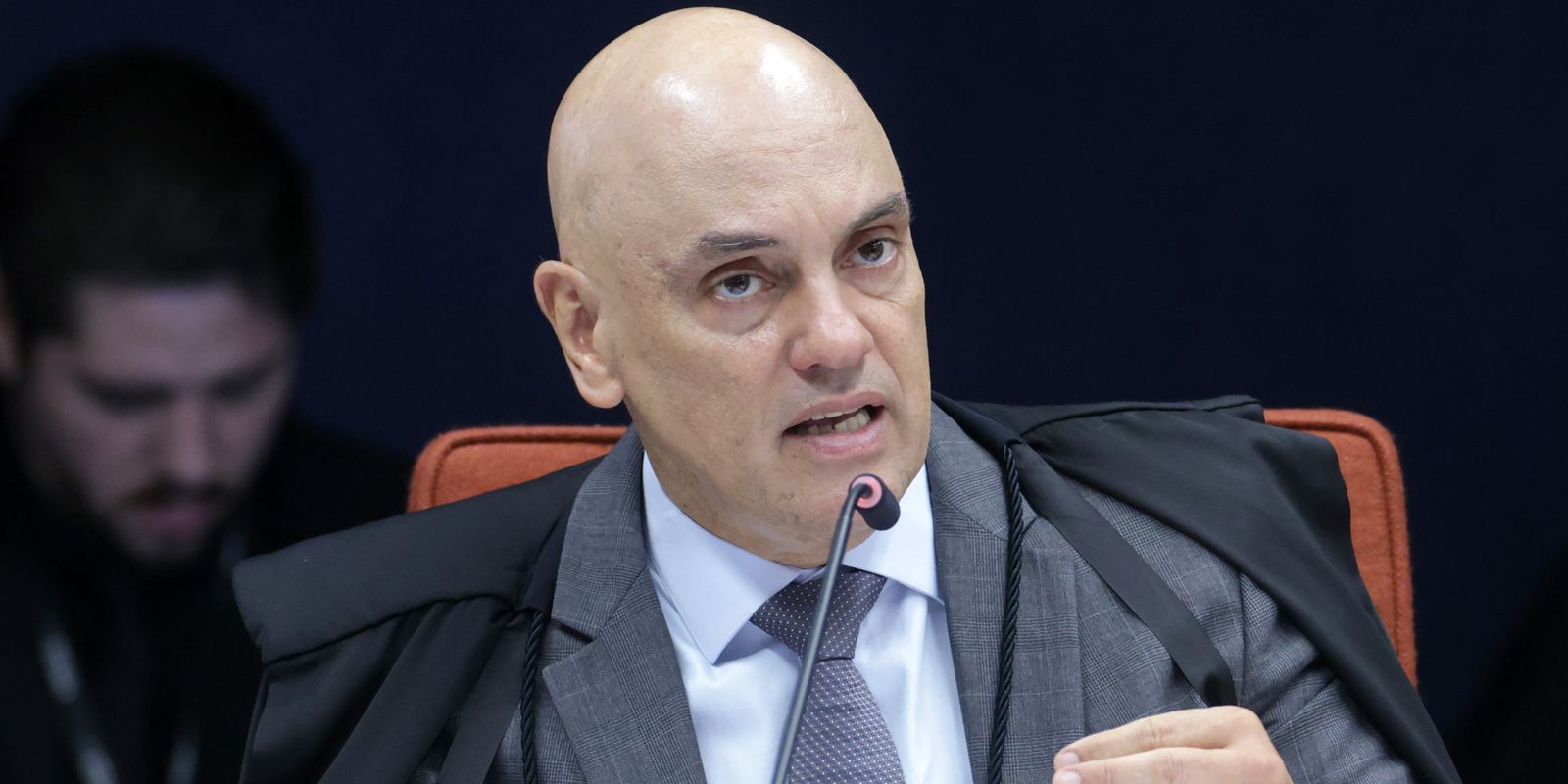 Moraes quer reabrir inquérito contra Valdemar Costa Neto por golpe