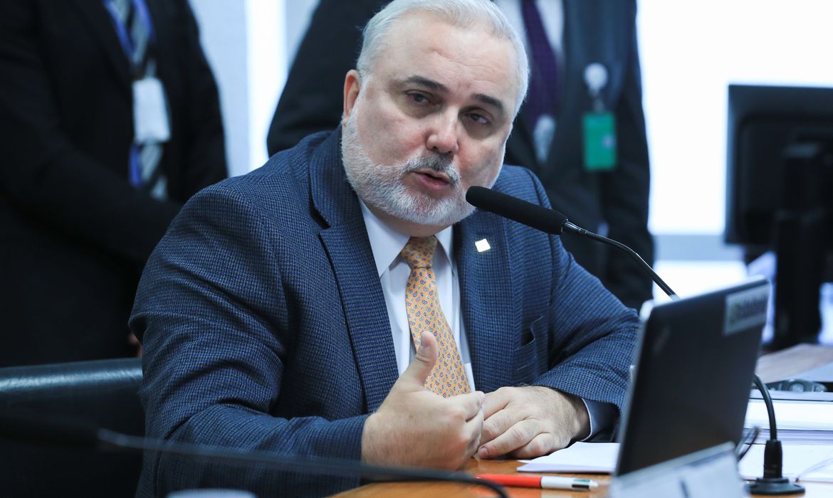 ex-presidente-da-petrobras-nao-ve-interferencia-de-lula-em-exploracao