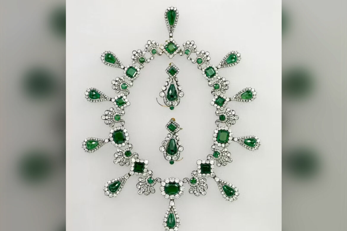 autoridades-francesas-revelam-valor-de-joias-roubadas-no-louvre;-saiba