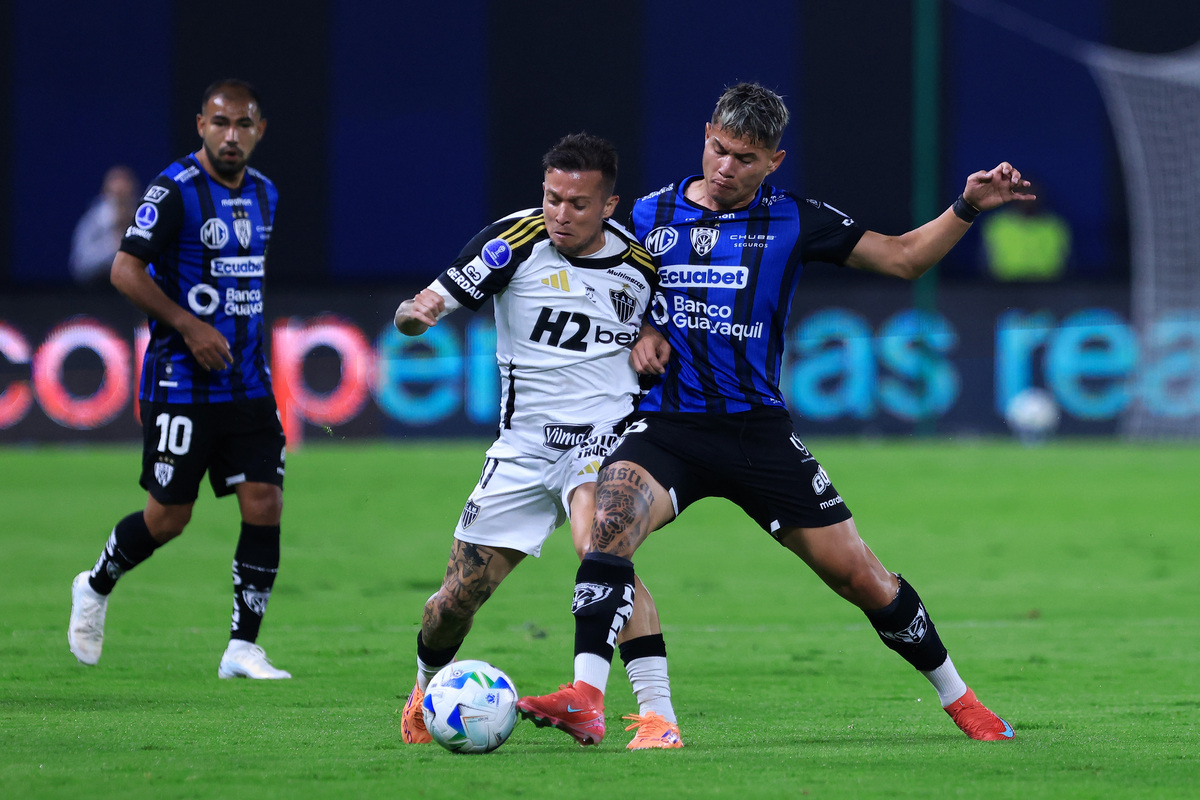 atletico-mg-reclama-de-penalti-polemico-na-copa-sul-americana;-confira