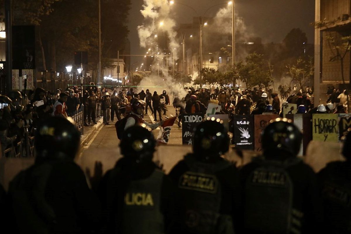 peru-decreta-estado-de-emergencia-em-lima-por-30-dias