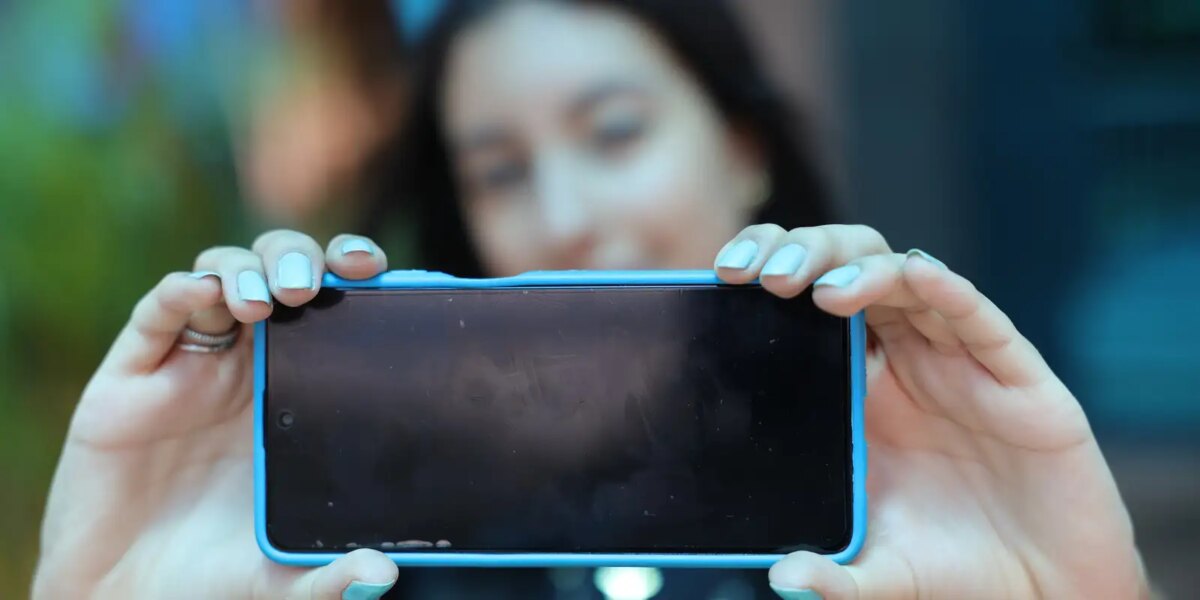 cai-de-51%-para-37%-uso-de-internet-nas-escolas-por-adolescentes