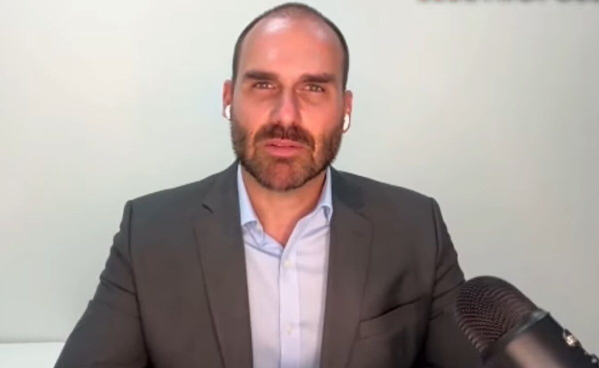 moraes-rejeita-pedido-e-manda-dpu-defender-eduardo-bolsonaro