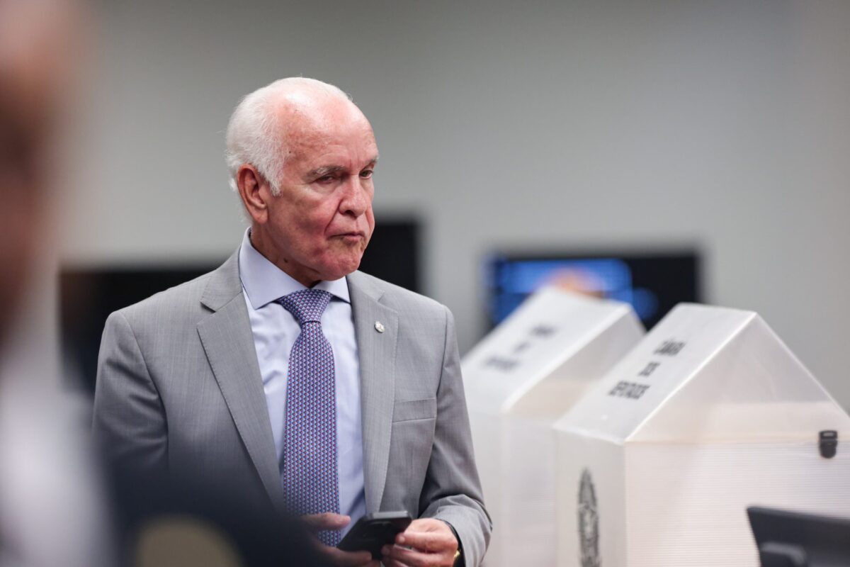 camara-aprova-urgencia-para-criar-bancada-crista-com-mais-poder