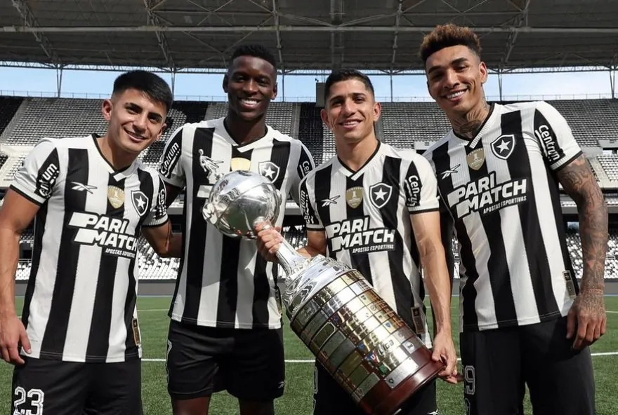 Botafogo propõe parcelamento de premiações ao elenco e gera impasse