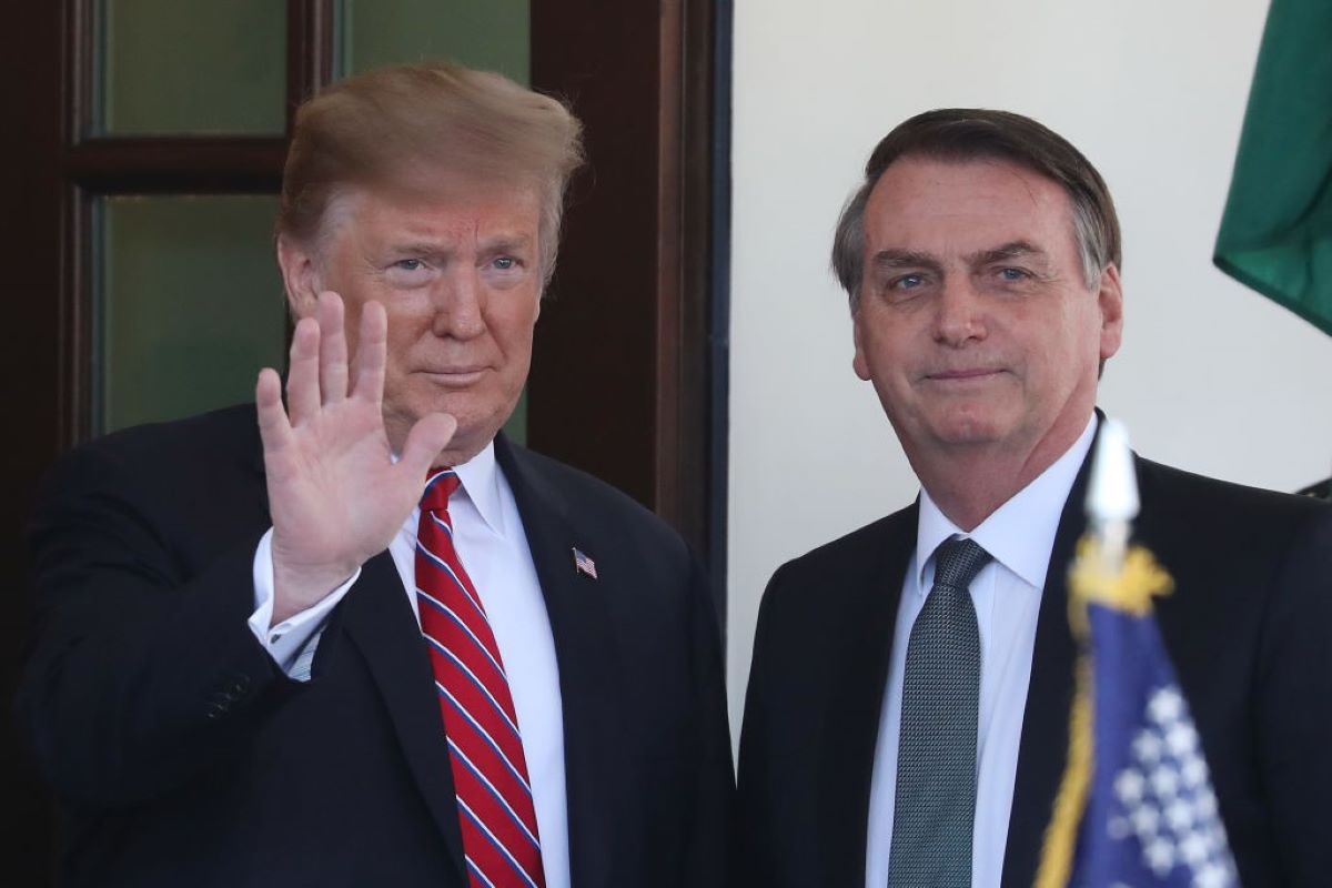 bolsonaro-e-“pagina-virada”-para-trump,-avalia-ex-embaixador-dos-eua