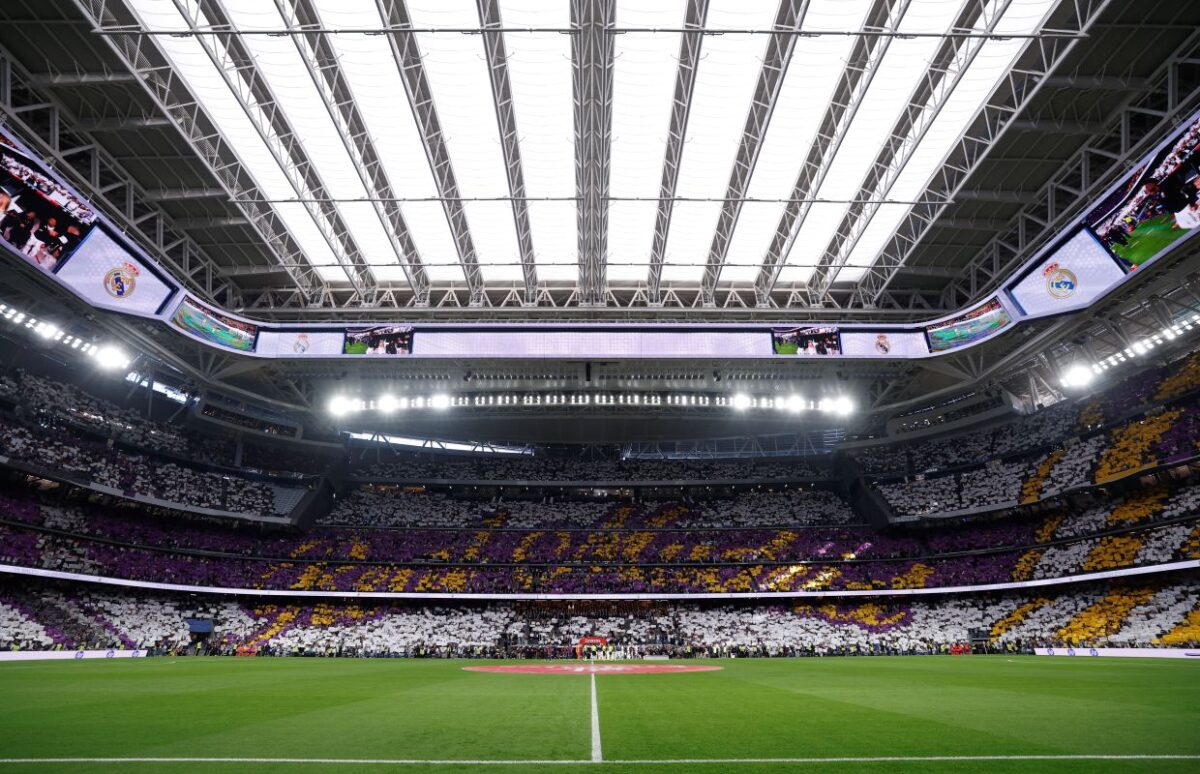 video:-torcida-do-real-madrid-faz-mosaico-em-jogo-contra-o-barcelona