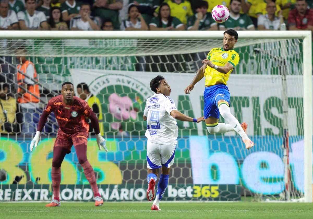 palmeiras-empata-com-cruzeiro-e-desiguala-ao-flamengo-na-tabela