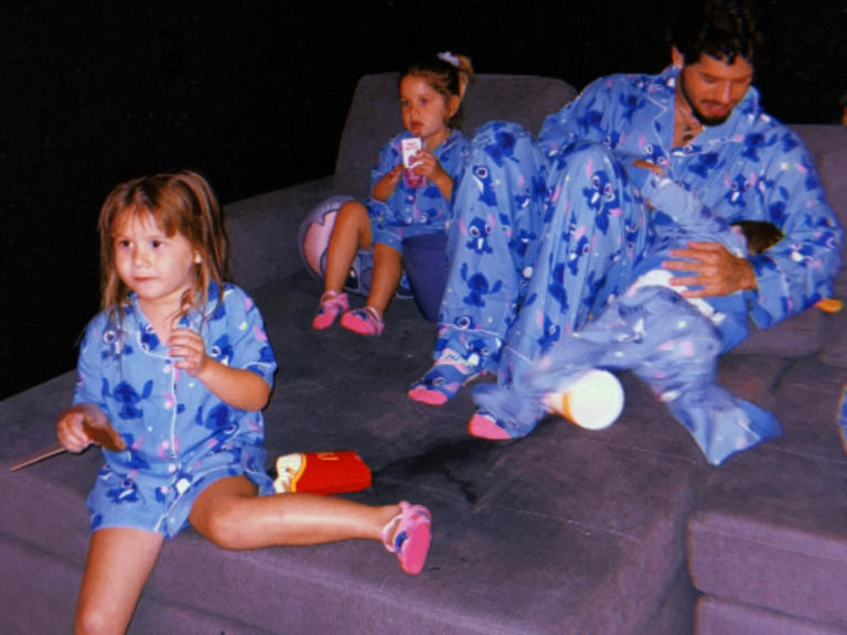 noite-do-pijama:-poliana-e-ze-felipe-fazem-festa-com-os-filhos-do-cantor:-“vale-a-pena”
