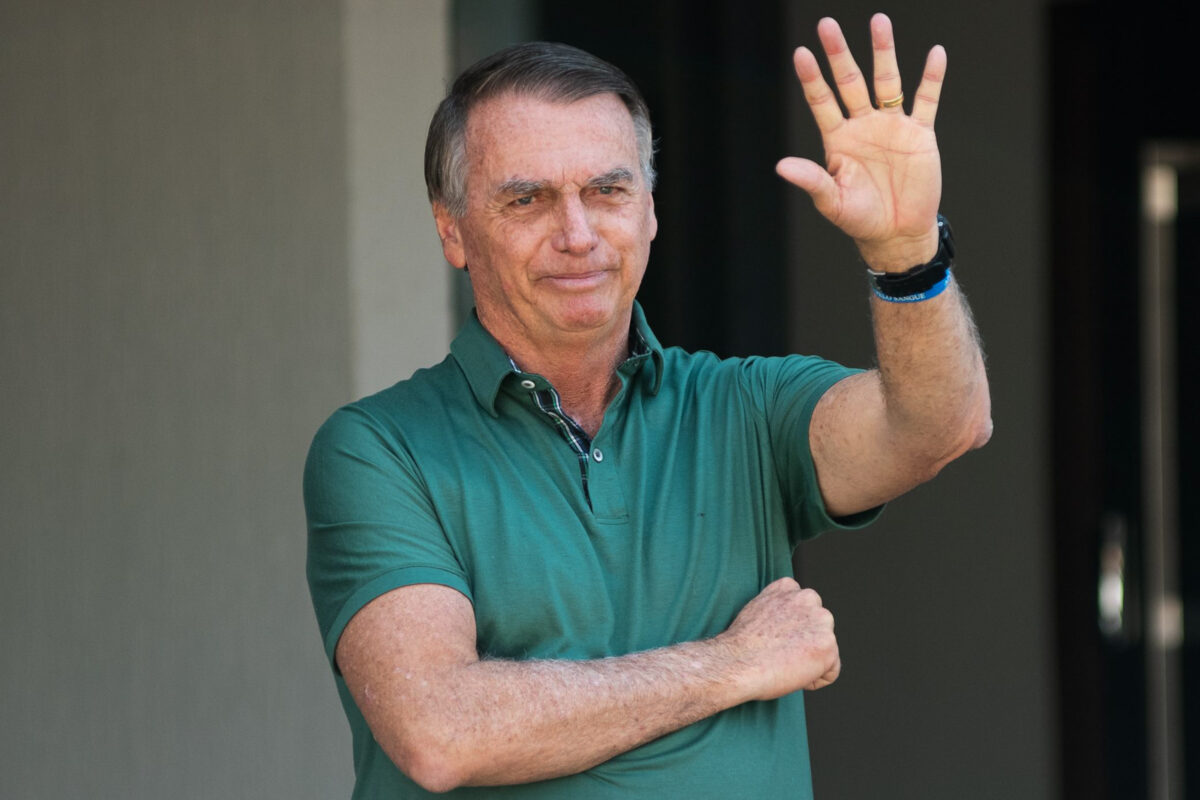 defesa-de-bolsonaro-cita-voto-de-fux-para-pedir-reducao-de-pena-ao-stf