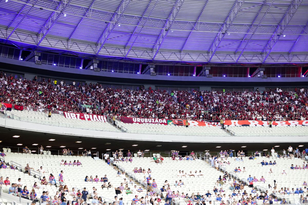 flamengo-emite-nota-de-repudio-apos-torcedores-serem-hostilizados
