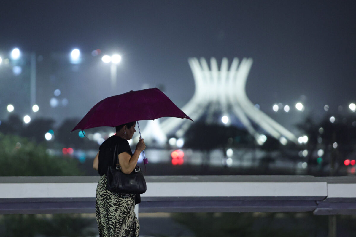 pelo-segundo-dia-consecutivo,-df-esta-sob-alerta-para-chuvas-intensas