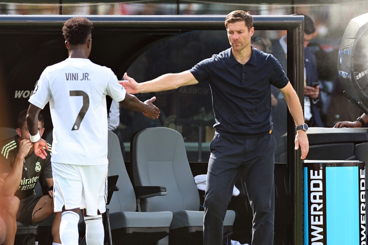 tecnico-do-real-madrid-se-pronuncia-sobre-polemica-com-vini-jr.