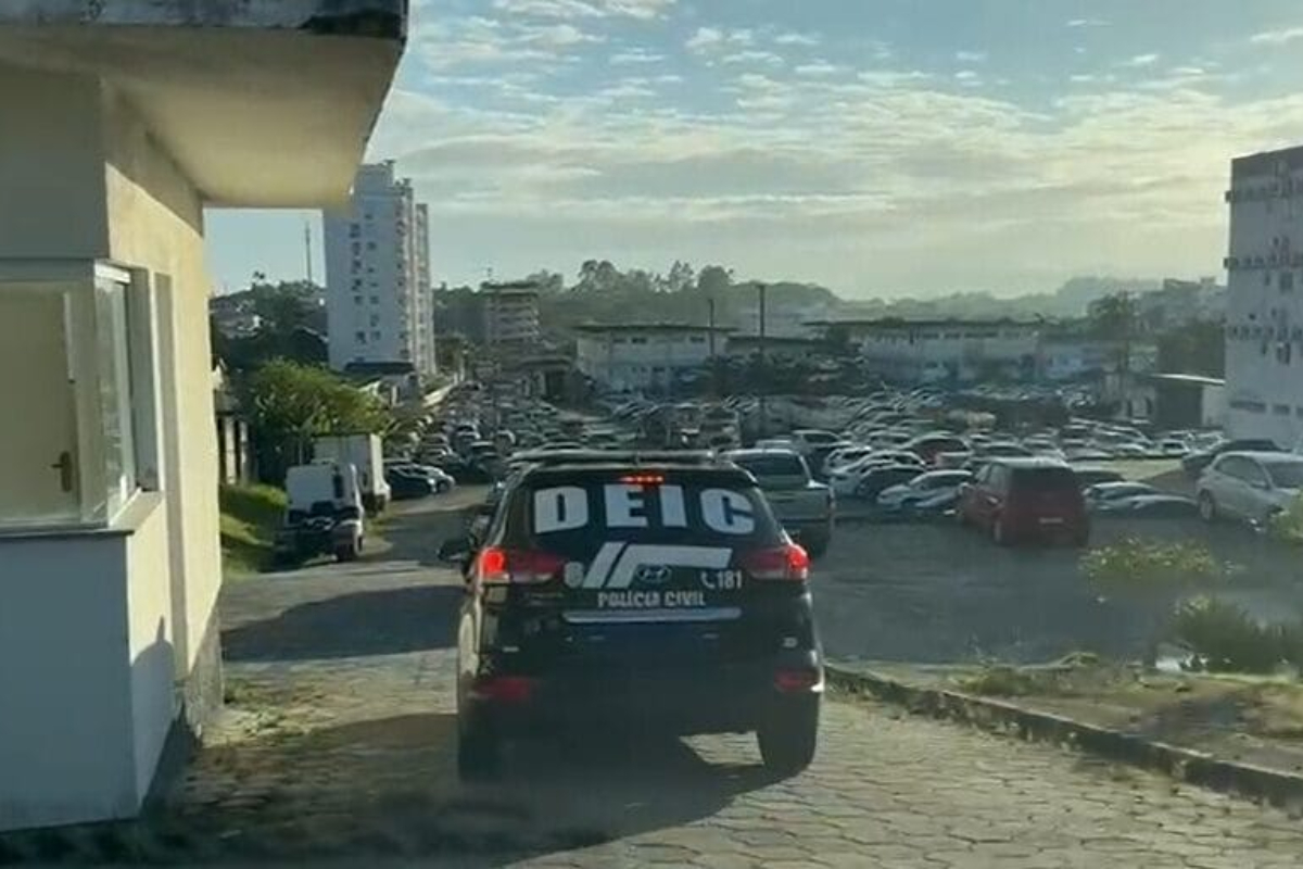 sc:-faccao-estaria-cobrando-taxa-de-comerciantes,-aponta-investigacao