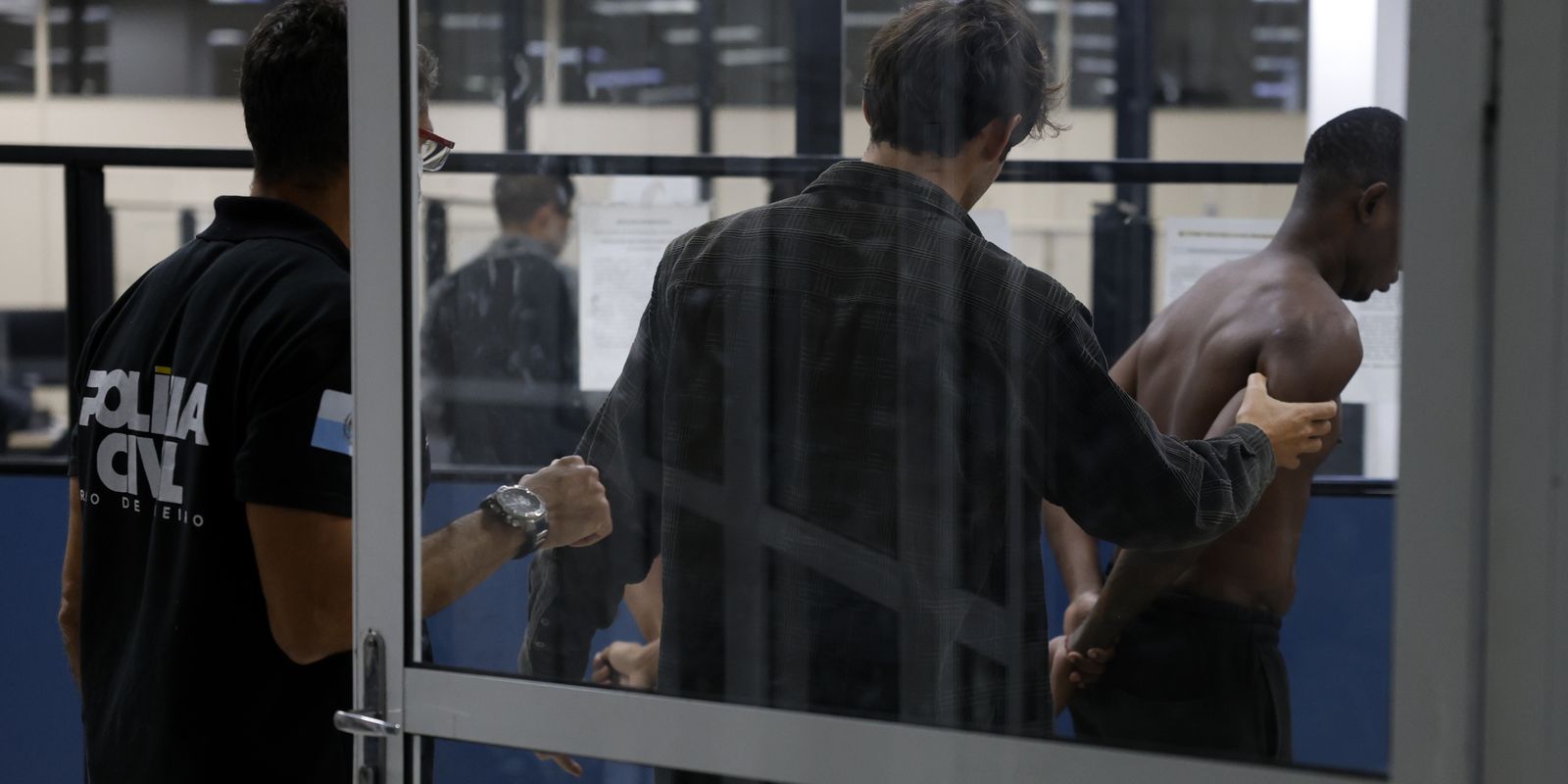 Megaoperação no Rio cumpriu 20 dos 100 mandados de prisão pretendidos