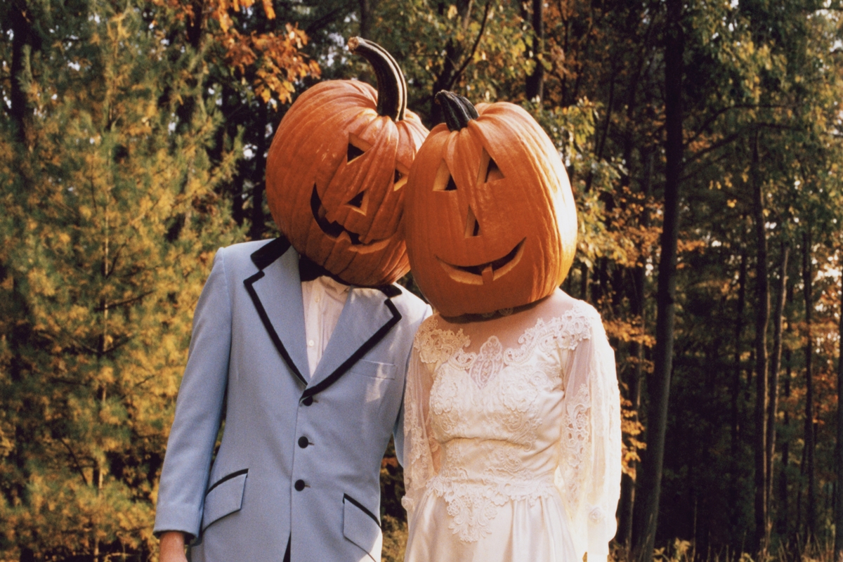 sexo-no-halloween:-entre-no-clima-e-goze-com-a-posicao-do-frankenstein