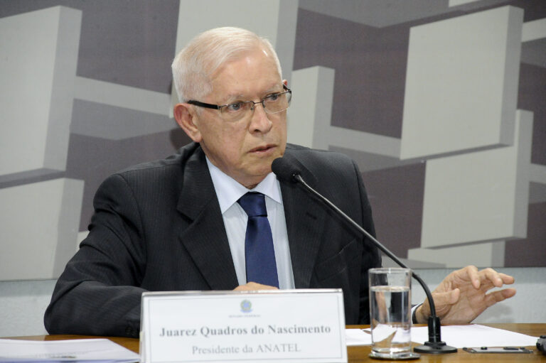 Ex-ministro lança livro sobre história das telecomunicações em evento no Acre; confira