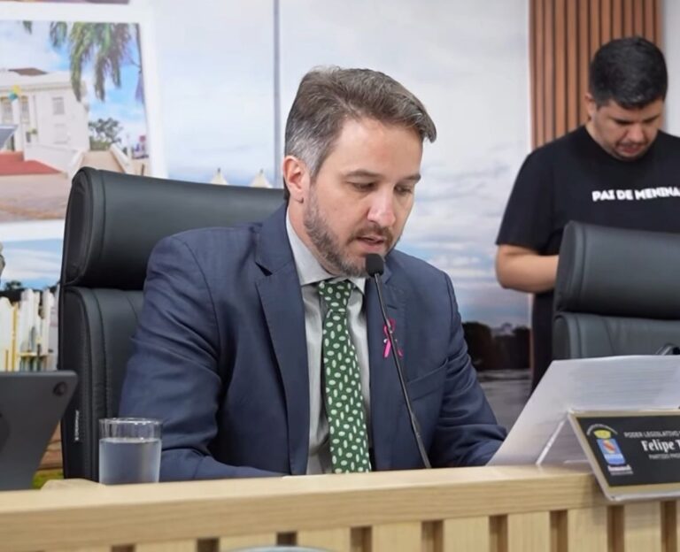 Felipe Tchê propõe instalação obrigatória de desfibriladores em locais com grande circulação de pessoas em Rio Branco