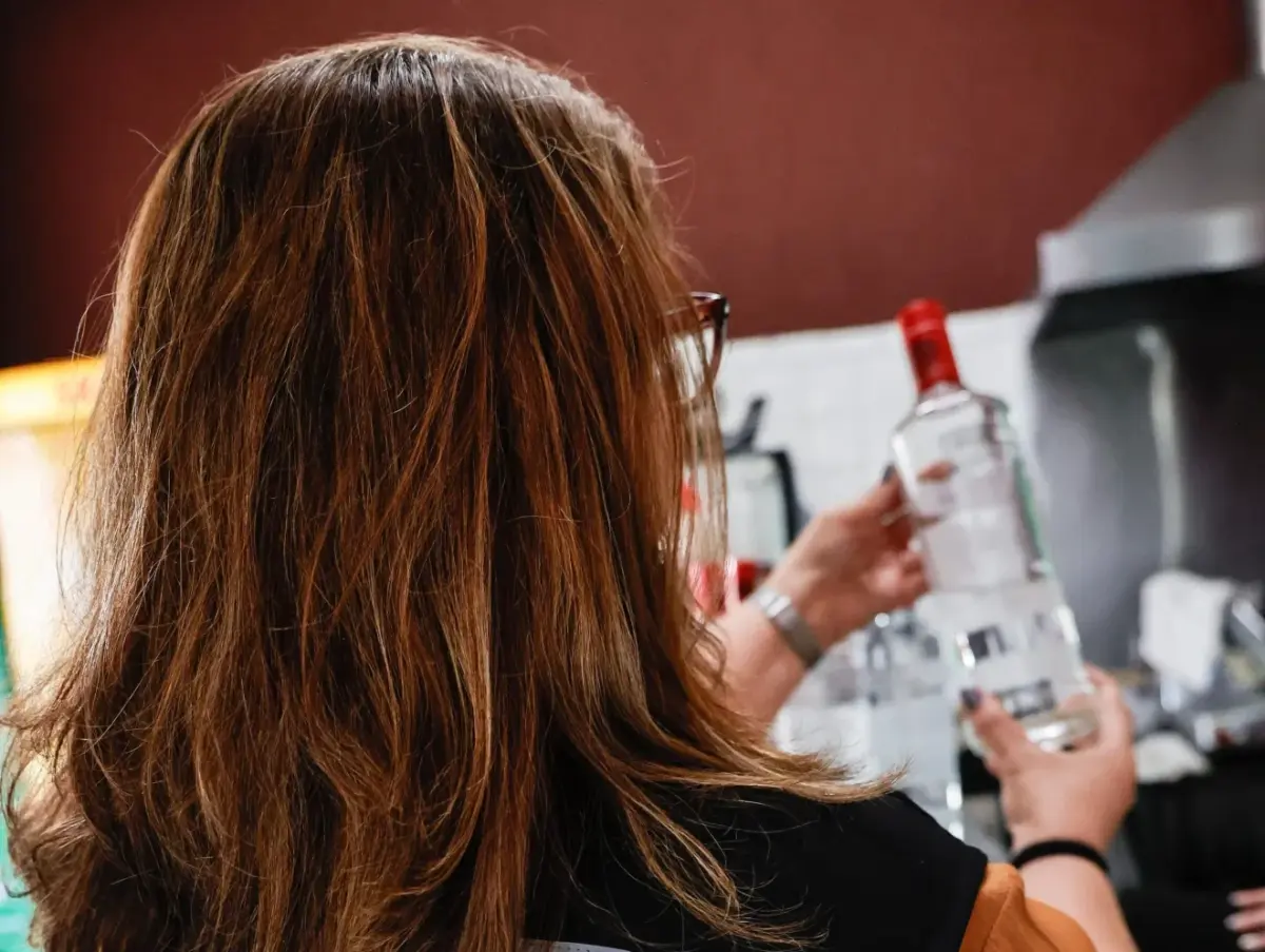 Rondônia investiga caso suspeito de intoxicação por metanol; autoridades alertam população