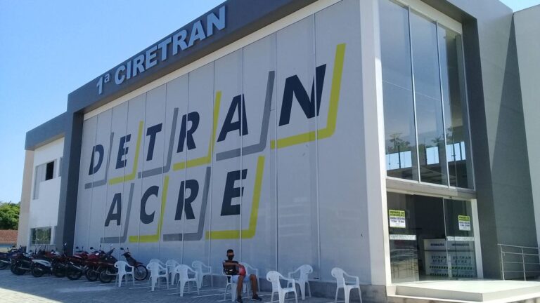 Detran-AC realiza leilão on-line com 113 veículos apreendidos em Cruzeiro do Sul