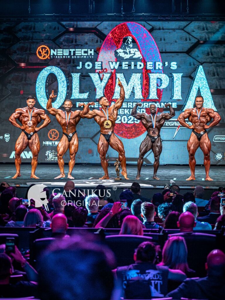 Ramon Dino conquista título inédito para o Brasil e faz história ao vencer o Olympia 2025