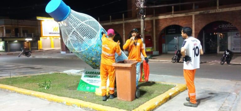 Prefeitura de Cruzeiro do Sul mantém serviços de limpeza noturno nas principais avenidas e centro da cidade