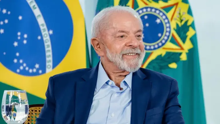 Lula faz piada sobre Trump: “Não rolou química, rolou petroquímica”