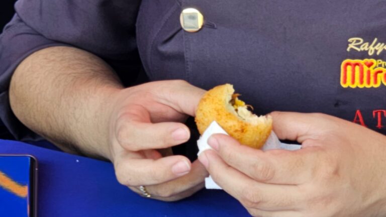 Bolinho de macaxeira com rabo e tucupi é o vencedor do concurso gastronômico do Festival da Macaxeira