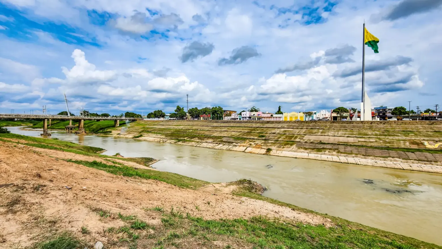 Seca ainda afeta 100% do território do Acre, mesmo com melhora no grau de severidade