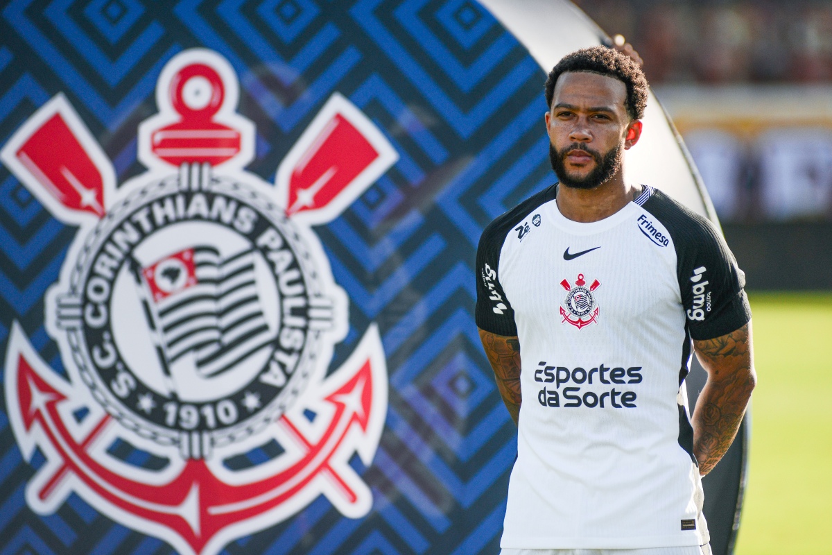 apos-tres-meses,-memphis-depay-volta-a-marcar-gol-pelo-corinthians