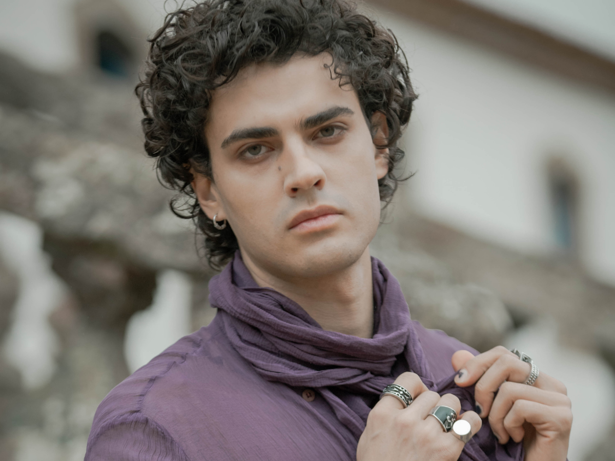 pedro-alves-celebra-sucesso-de-“vermelho-sangue”-e-diz-que-vira-heroi-na-2a-temporada