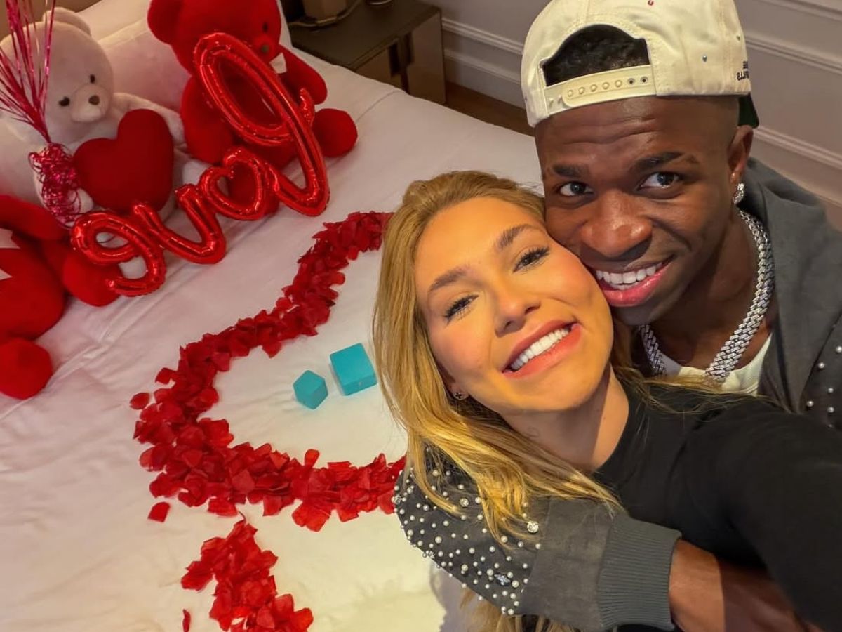 Virginia posa agarradinha com Vini Jr. em despedida: “Hoje ele viaja para jogar”