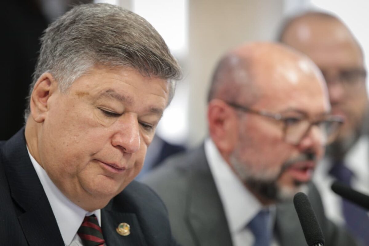 oab-envia-comitiva-a-cpmi-do-inss-apos-sucessivos-bate-bocas