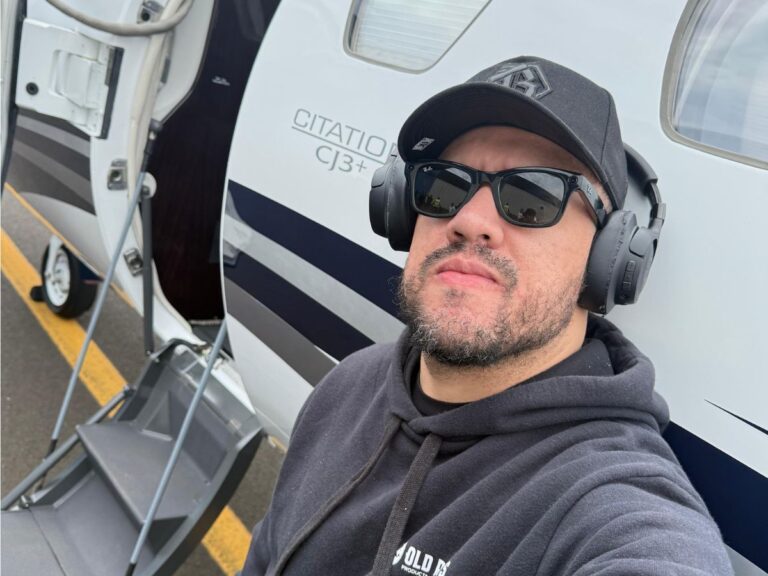 Victor Hugo, dupla de Diego, vence fobia de avião e agora estuda para se tornar piloto