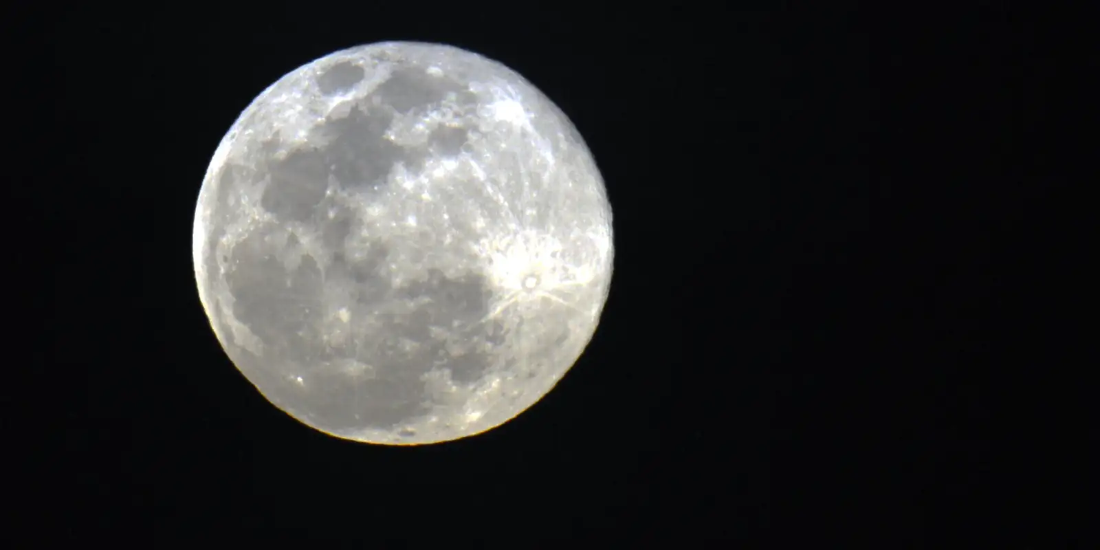 Segunda superlua do ano poderá ser vista no Brasil por 3 dias