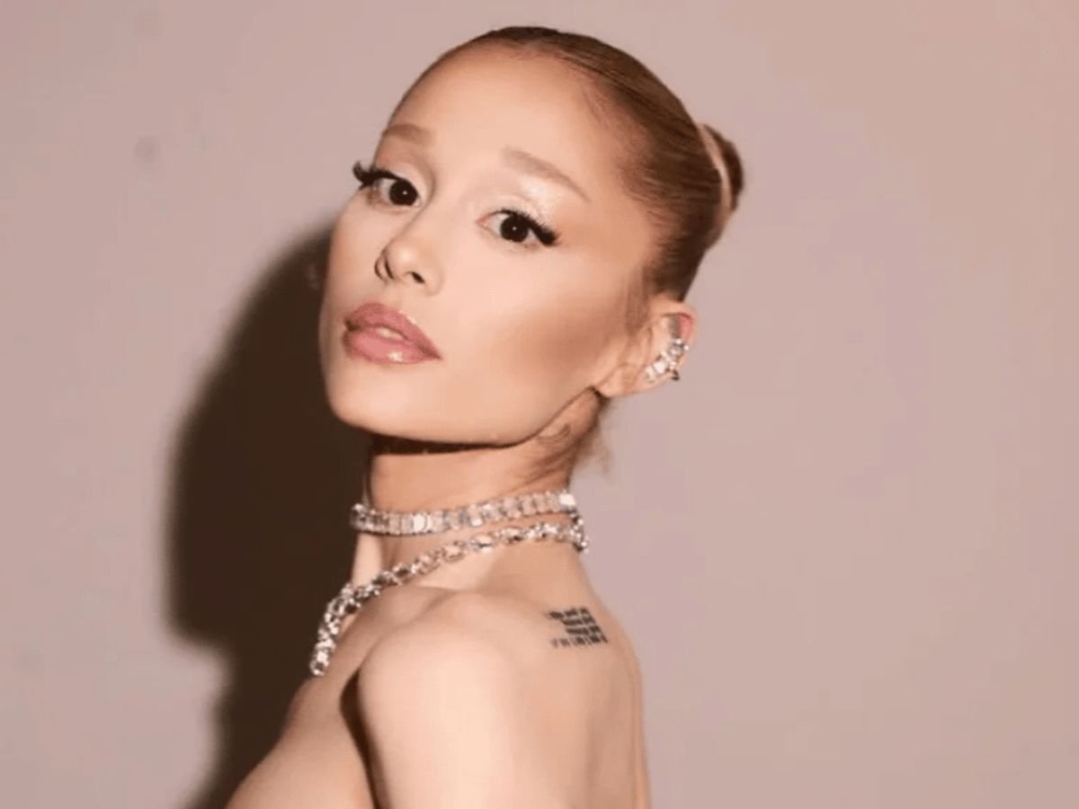 ariana-grande-grava-video-aos-fas-brasileiros-apos-cancelar-vinda:-“vou-compensar”