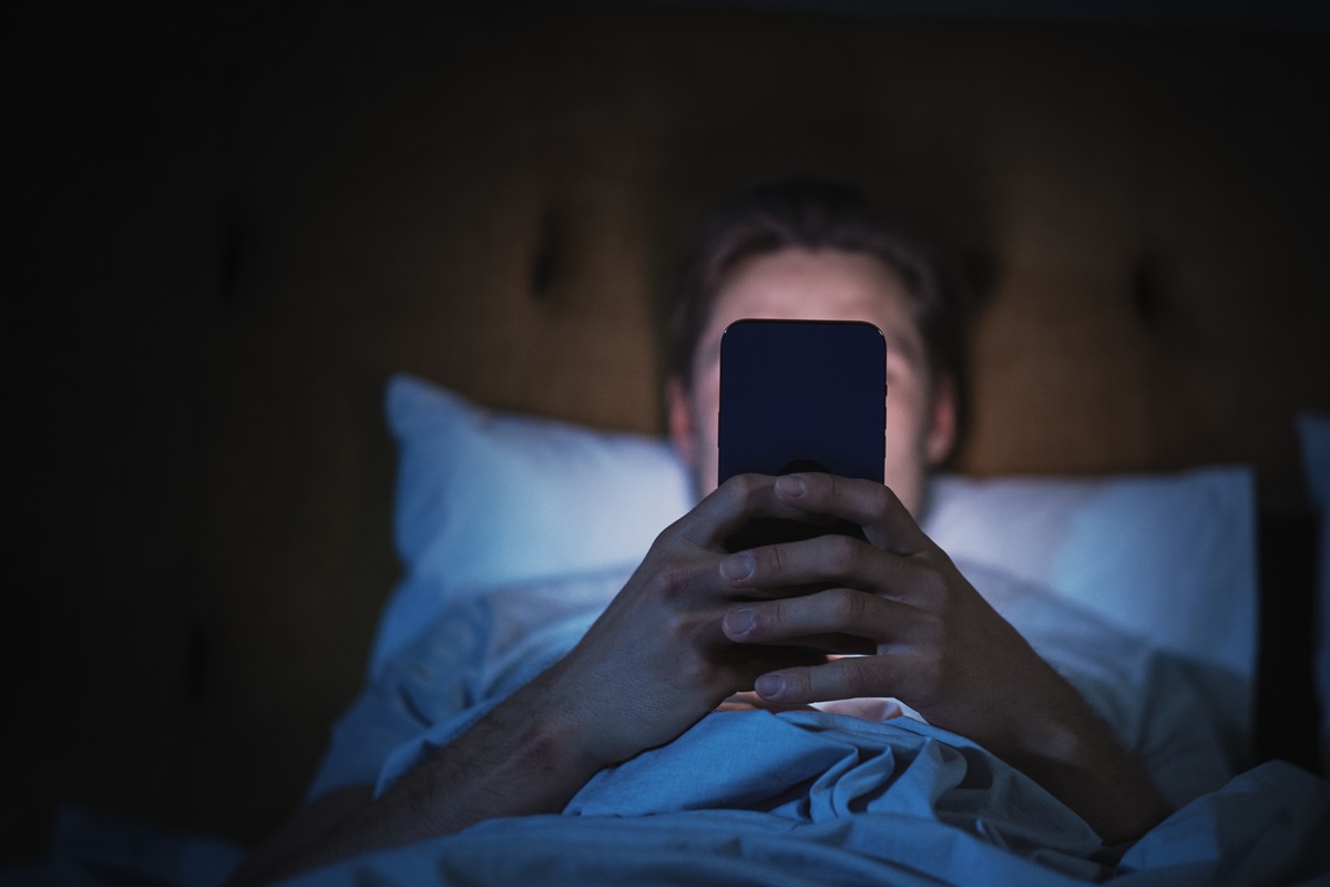 a-forma-rapida-e-segura-de-carregar-seu-celular-quando-estiver-sem-luz