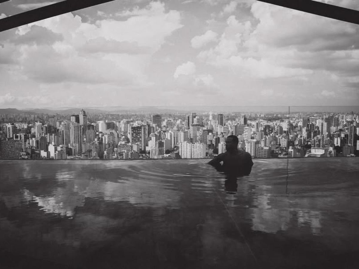 luxo-que-pesou-no-bolso-do-corinthians:-memphis-vivia-em-suite-de-r$-250-mil-em-sao-paulo