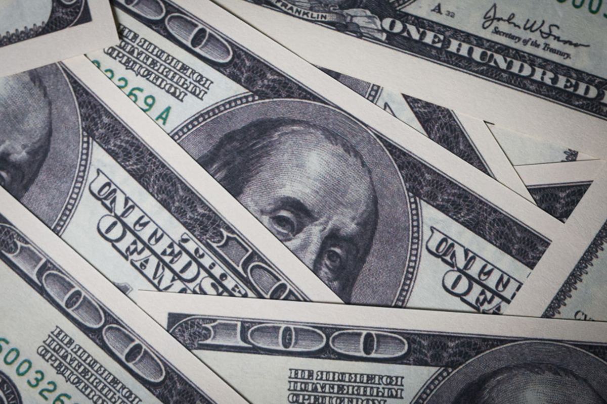 dolar-cai-e-bolsa-caminha-para-novo-recorde-com-2o-maior-juro-do-mundo