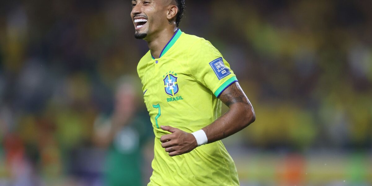 brasileiro-raphinha-e-finalista-do-premio-de-melhor-do-mundo-da-fifa