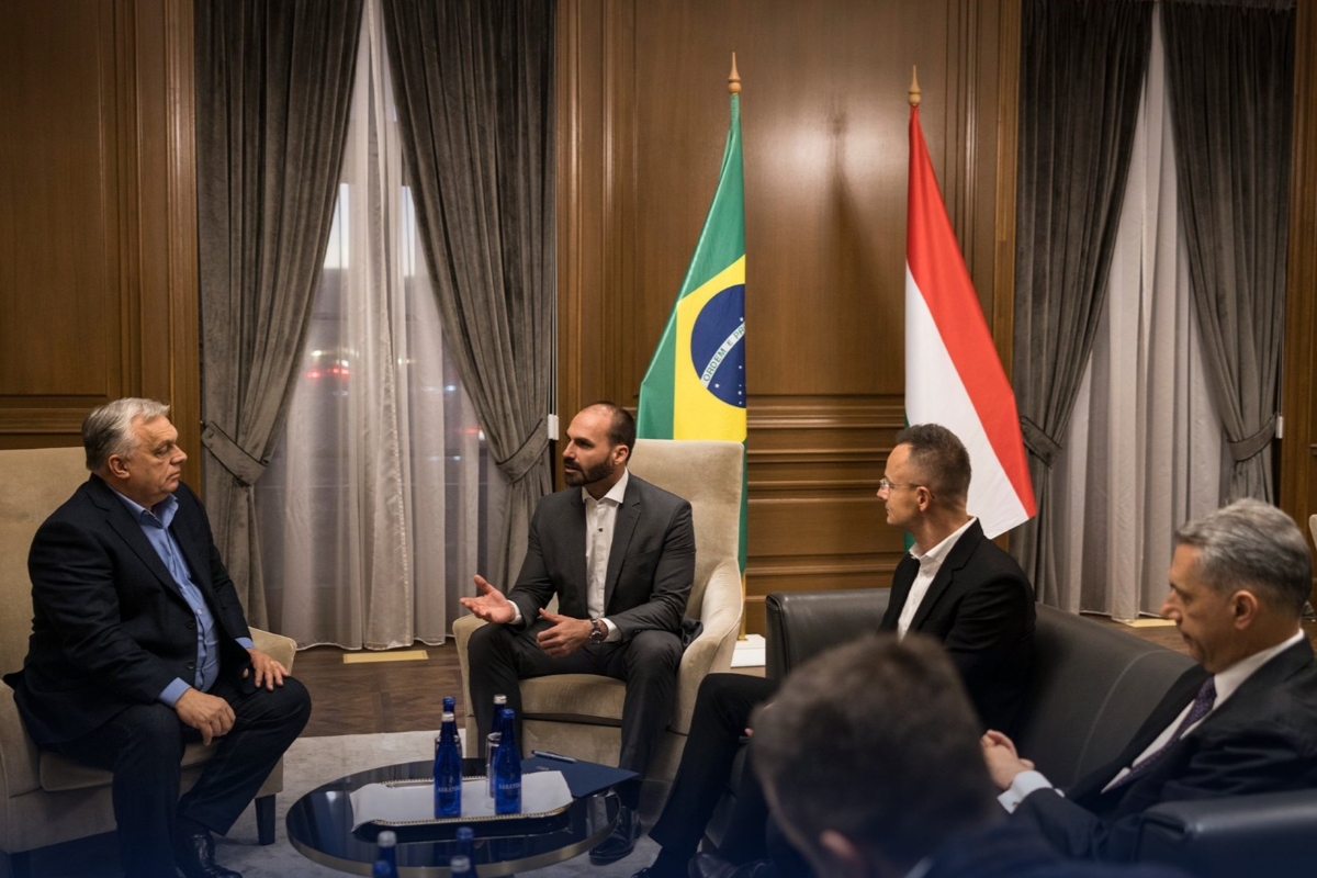 eduardo-bolsonaro-se-reune-com-premie-da-hungria-nos-eua