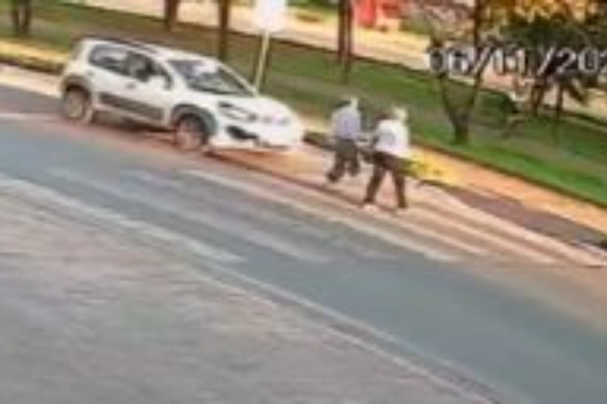 casal-de-idosos-e-atropelado-na-faixa-de-pedestres,-no-df