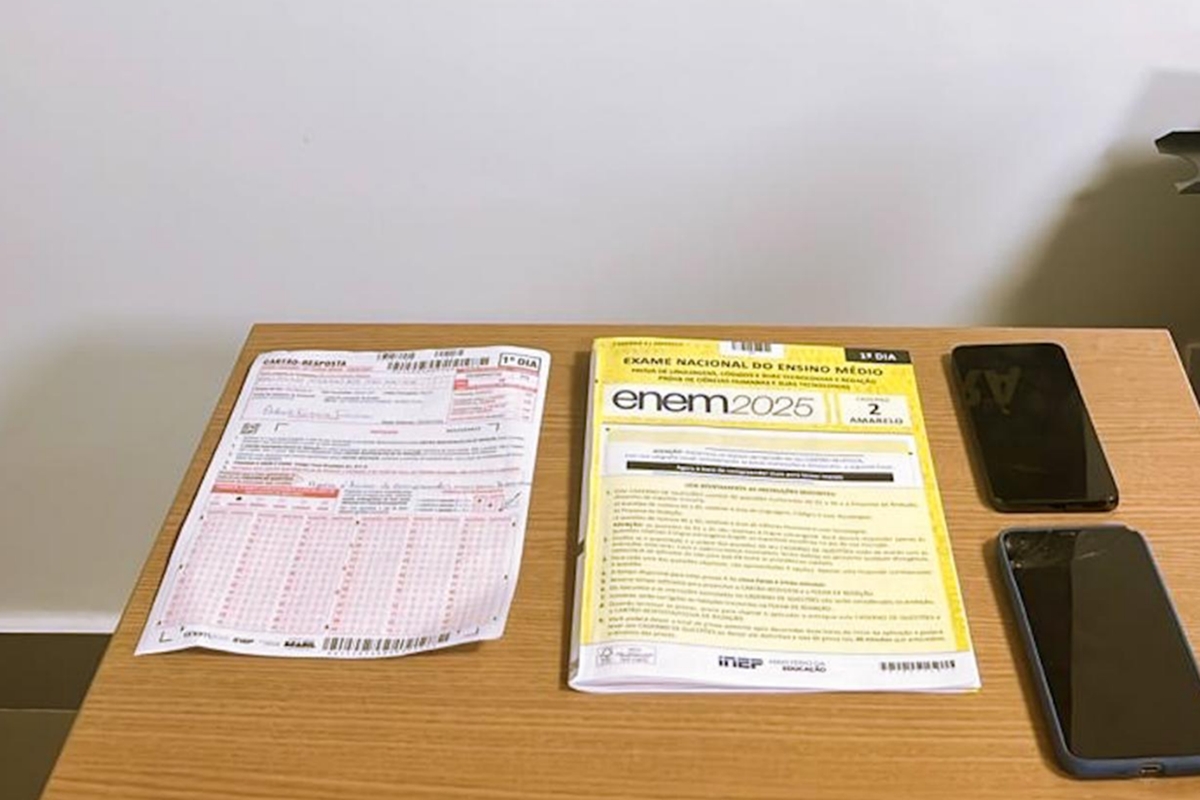 quem-e-o-candidato-flagrado-com-celular-e-rascunho-digital-no-enem